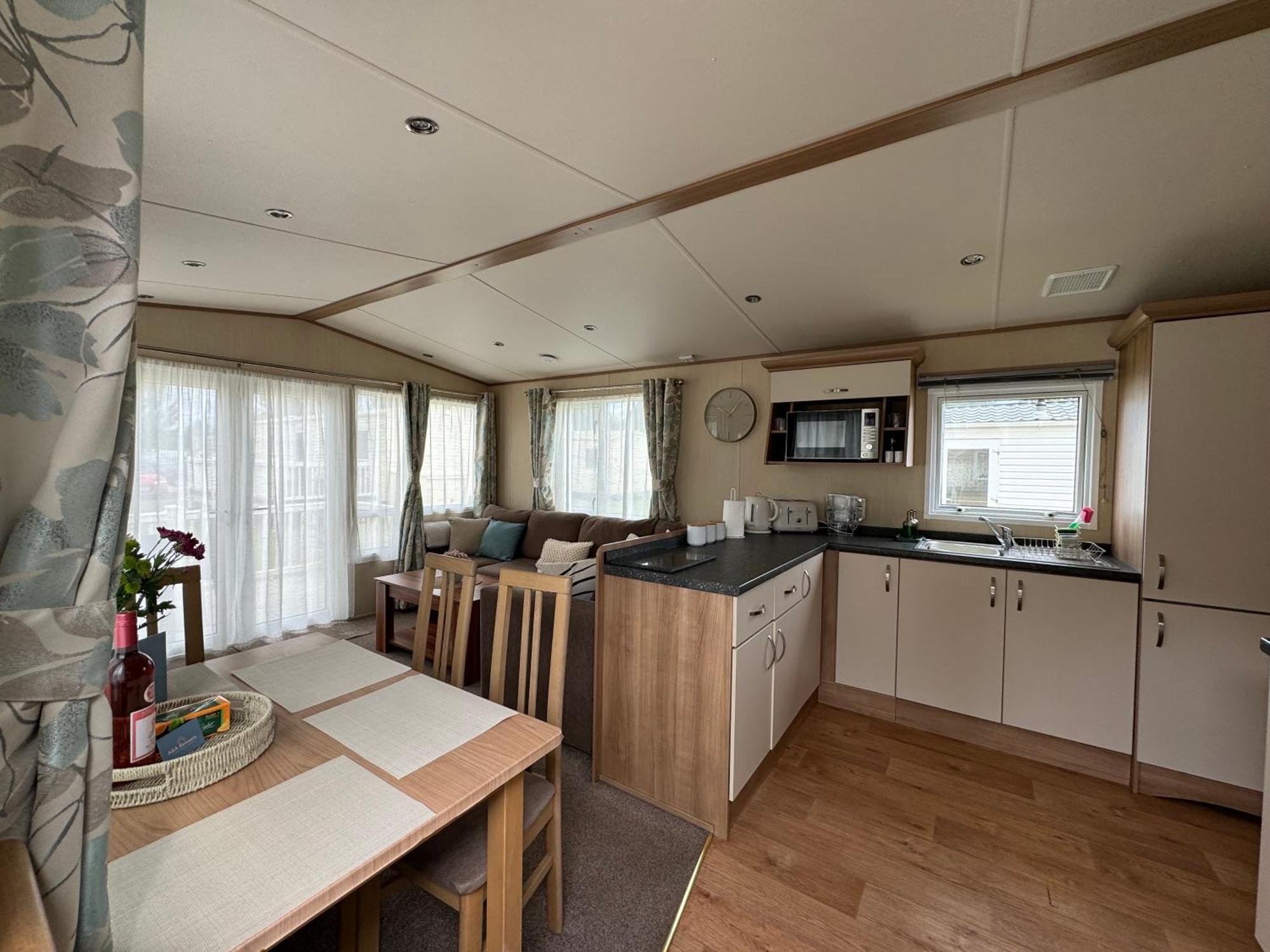 Hot Tub Retreat At Tattershall Lakes Exterior photo